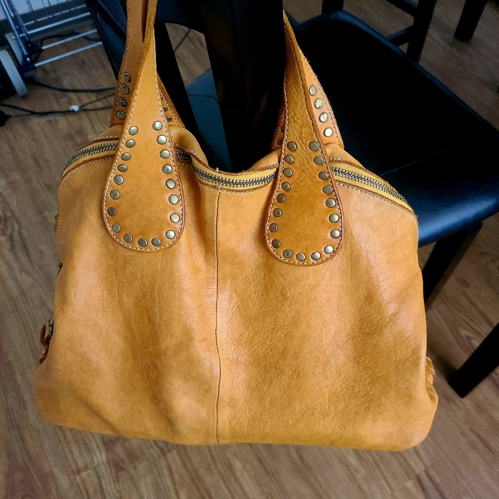 Leather tote bag